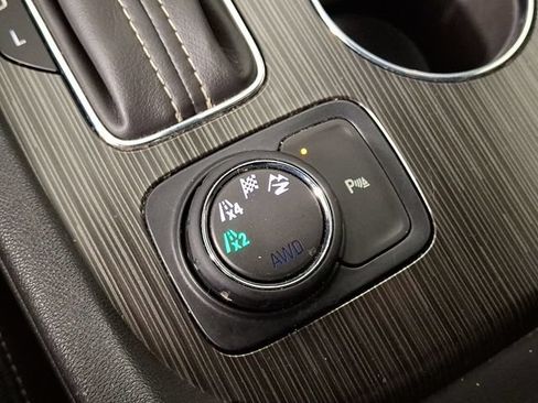 Used 2019 GMC Acadia SLT w/ LPO, Floor Liner Package AWD/4WD image 23