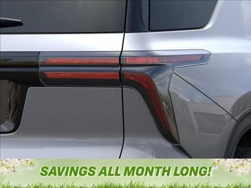 New 2026 Chevrolet Traverse LT image 11