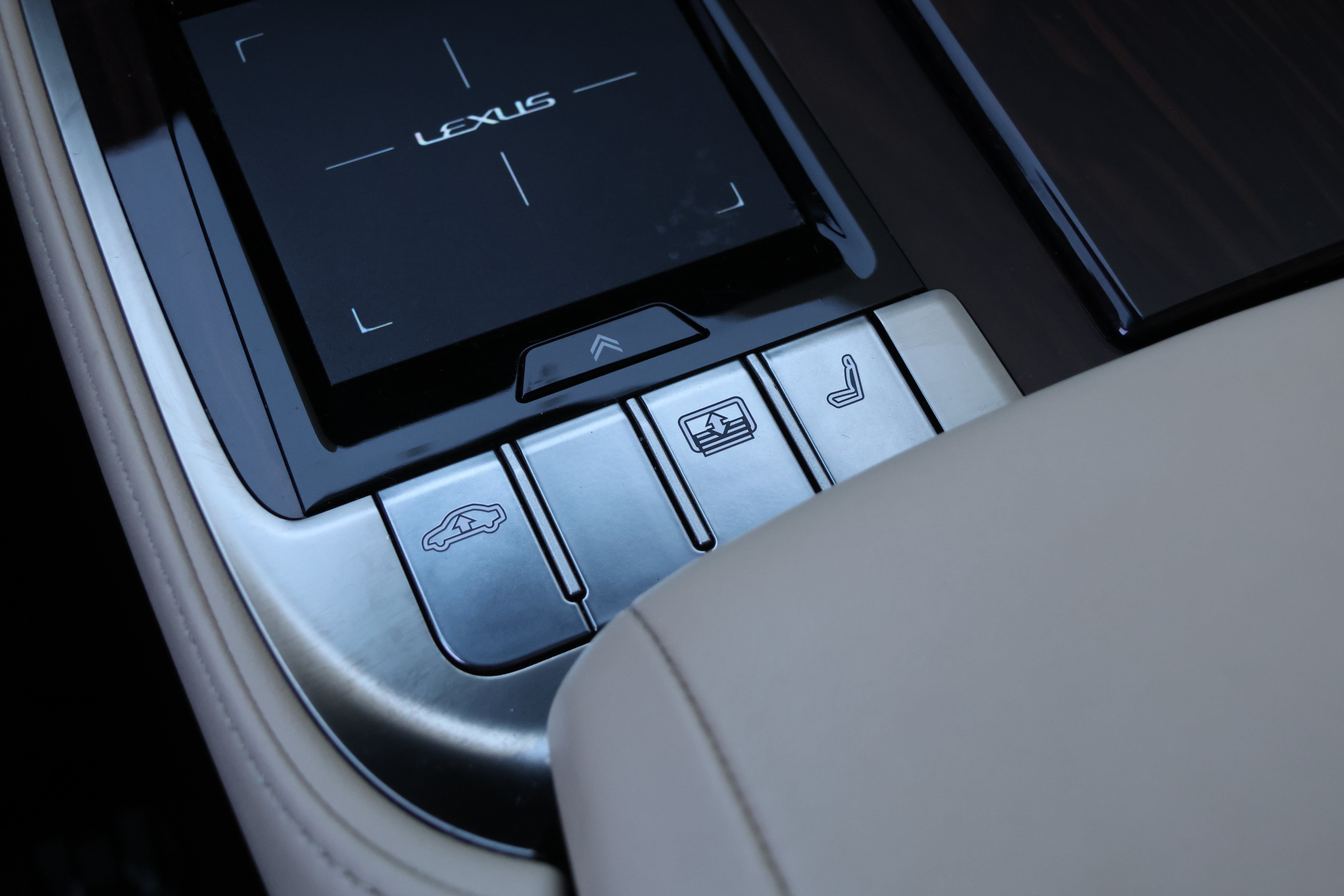 Used 2020 Lexus LS 500 w/ Interior Upgrade Package RWD image 28