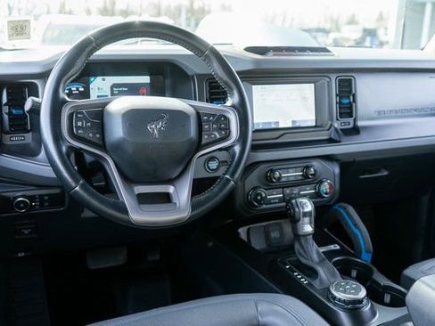 Used 2023 Ford Bronco Black Diamond w/ Sasquatch Package AWD/4WD image 12