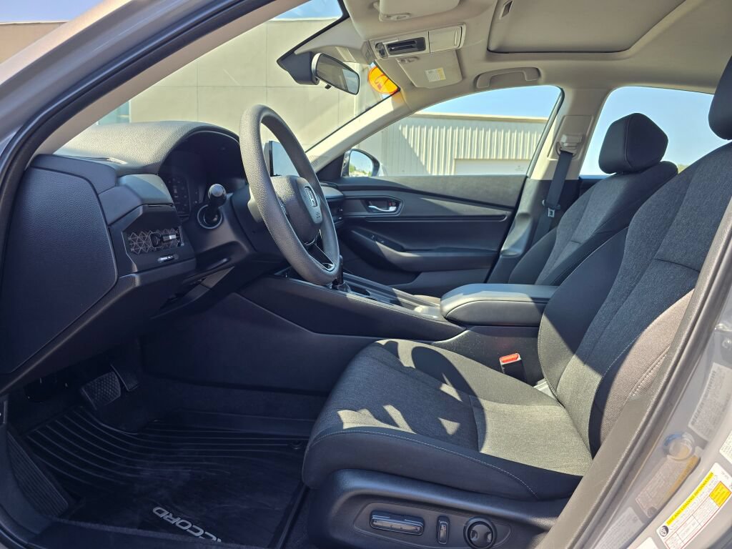 Used 2025 Honda Accord SE image 12