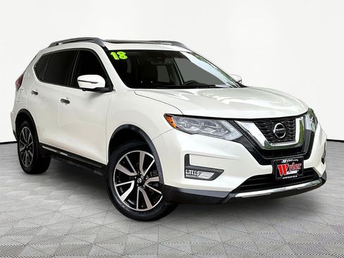 Used 2018 Nissan Rogue SL w/ Premium Package AWD/4WD image 3
