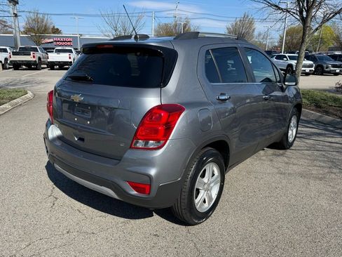 Used 2020 Chevrolet Trax LT w/ LT Convenience Package image 5