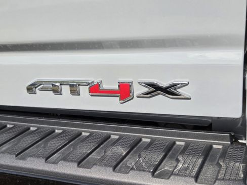 Used 2024 GMC Sierra 2500 AT4X image 24