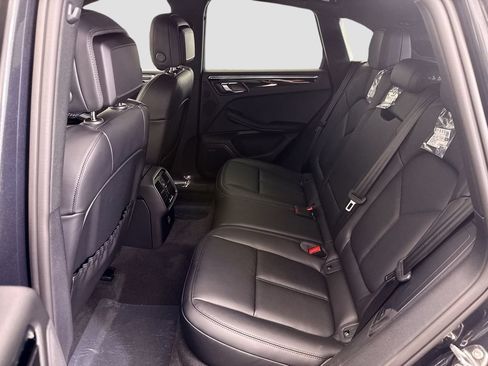 Used 2026 Porsche Macan AWD/4WD image 38