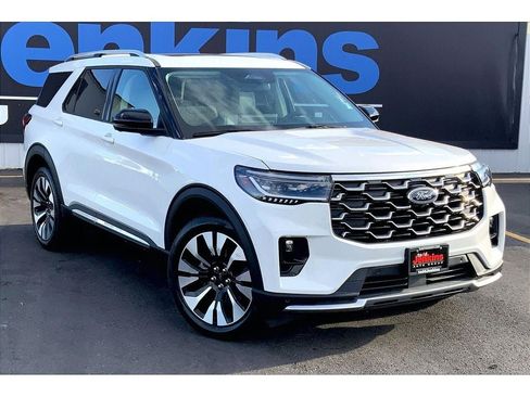 New 2026 Ford Explorer Platinum w/ LUX Leather Package AWD/4WD image 17