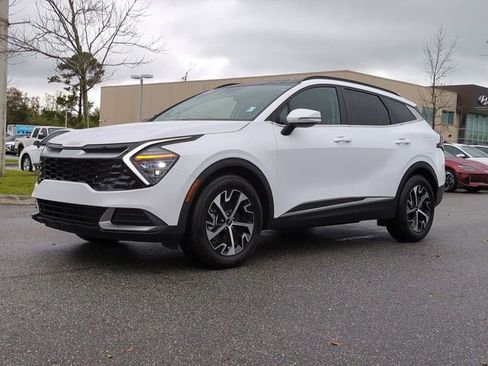 Used 2025 Kia Sportage EX w/ Premium Package image 2