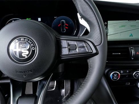 New 2025 Alfa Romeo Giulia image 12