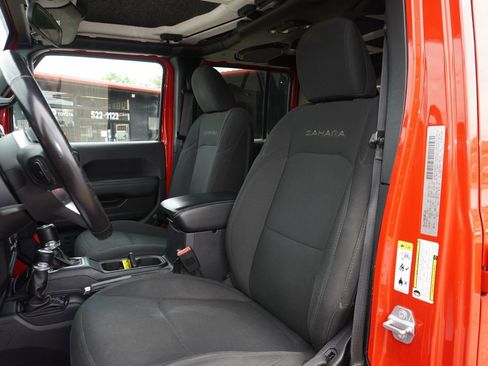 Used 2019 Jeep Wrangler Unlimited Sahara AWD/4WD image 22