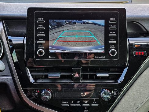 Used 2024 Toyota Camry LE image 18