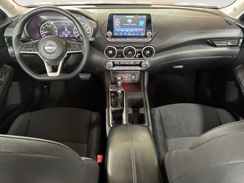 Used 2024 Nissan Sentra SV FWD image 10
