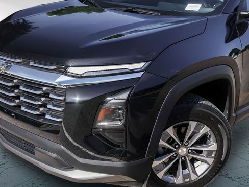 Used 2026 Chevrolet Equinox LT FWD image 3