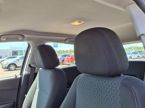 Used 2020 Chevrolet Trax LS FWD image 18
