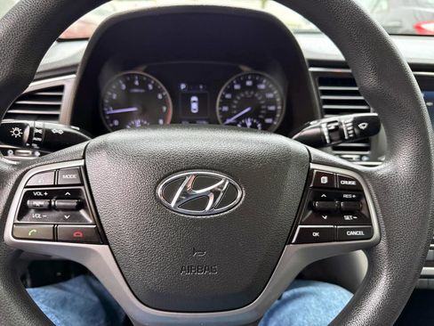 Used 2018 Hyundai Elantra SEL FWD image 14