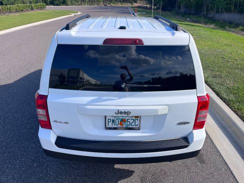 Used 2015 Jeep Patriot High Altitude AWD/4WD image 8