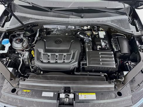 Used 2024 Volkswagen Tiguan SE R-Line FWD image 31