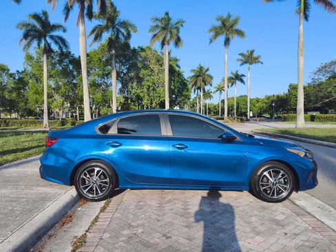 Used 2022 Kia Forte LXS FWD image 15