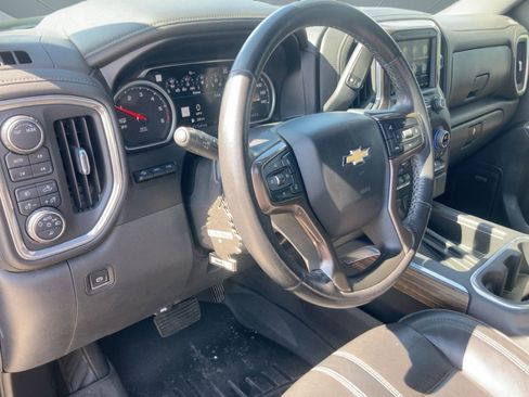 Used 2021 Chevrolet Silverado 1500 High Country w/ Technology Package image 4