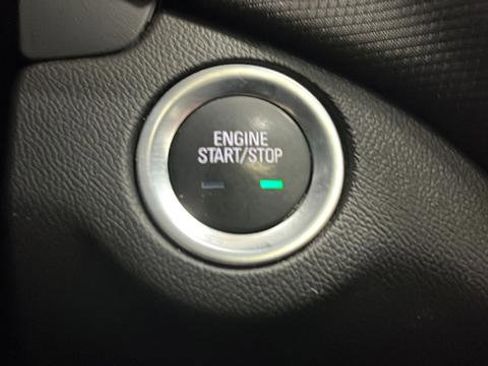 Used 2023 Chevrolet Equinox RS w/ RS Leather Package AWD/4WD image 22