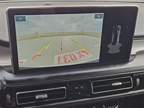 Certified 2021 Lincoln Nautilus Standard w/ Equipment Group 101A image 18