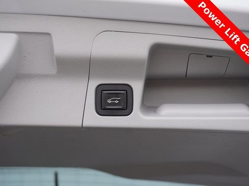 Used 2017 GMC Acadia SLT image 8