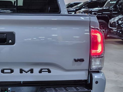 Used 2021 Toyota Tacoma TRD Sport w/ Technology Package RWD image 16