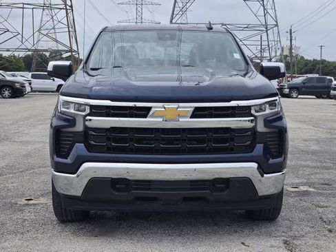 Used 2023 Chevrolet Silverado 1500 LT AWD/4WD image 2