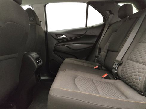 Used 2021 Chevrolet Equinox LT FWD image 18