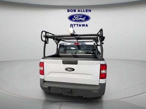 Used 2025 Ford Maverick XLT w/ Equipment Group 302A AWD/4WD image 11