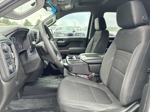 Used 2020 Chevrolet Silverado 1500 RST w/ Z71 Off-Road Package AWD/4WD image 13