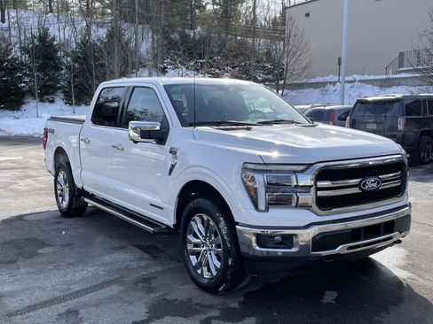 Used 2025 Ford F150 Lariat w/ Equipment Group 501A Mid image 7