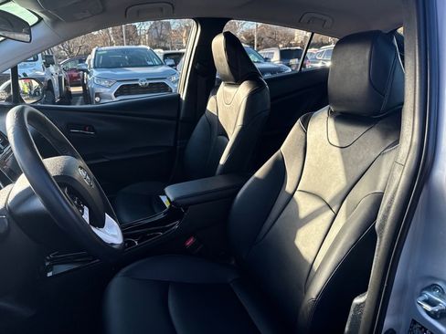 Used 2017 Toyota Prius Three Touring image 14