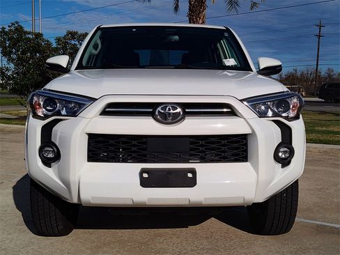 Used 2023 Toyota 4Runner SR5 Premium image 18