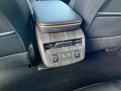 Certified 2025 Nissan Ariya ENGAGE+ image 30