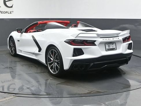 Used 2023 Chevrolet Corvette Stingray Premium Conv w/ Z51 Performance Package RWD image 35