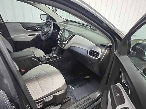 Used 2018 Chevrolet Equinox LT AWD/4WD image 15