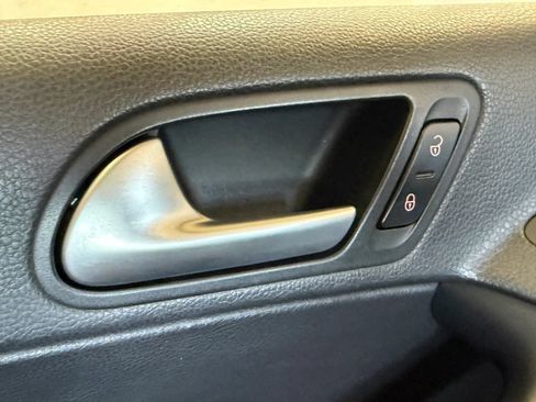Used 2017 Volkswagen Tiguan S AWD/4WD image 26