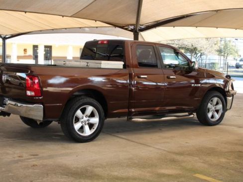 Used 2013 RAM 1500 Classic SLT w/ Premium Display Pkg image 11