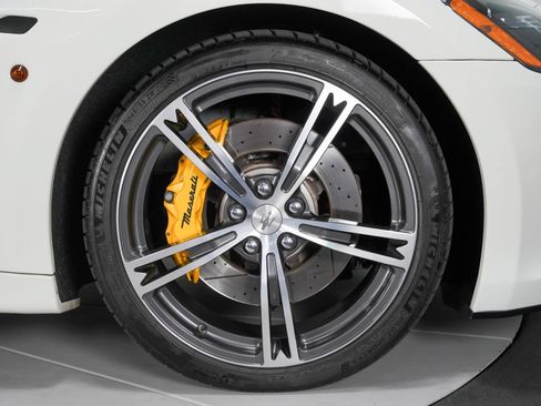 Used 2014 Maserati GranTurismo Coupe RWD image 26