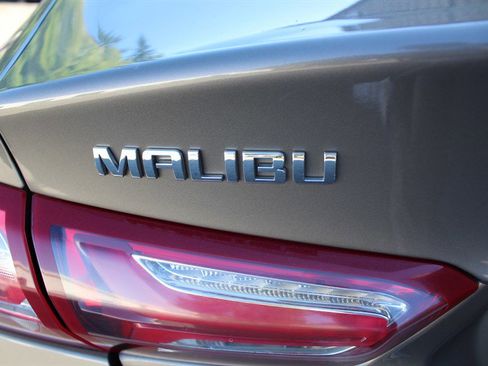 Used 2020 Chevrolet Malibu LT image 27