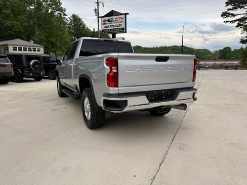 Used 2023 Chevrolet Silverado 2500 LT w/ Convenience Package AWD/4WD image 7