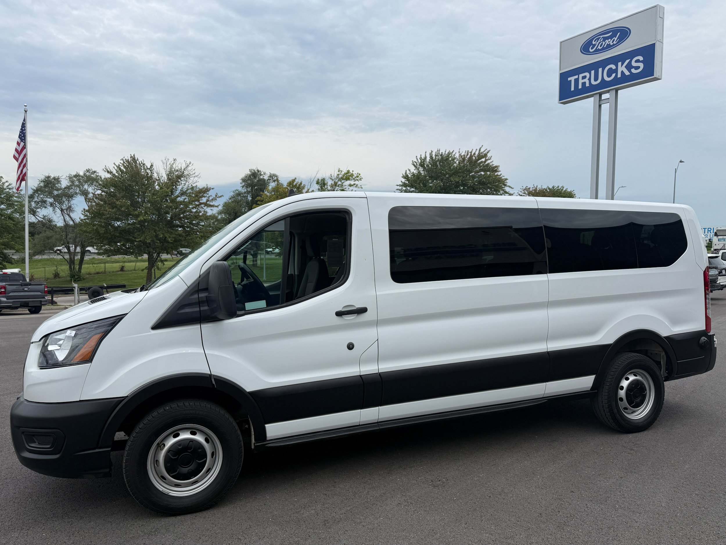 Used 2024 Ford Transit 350 XL RWD image 4