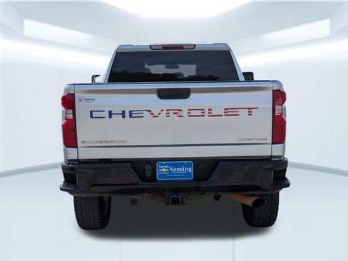 Used 2023 Chevrolet Silverado 2500 Custom w/ Custom Convenience Package image 5