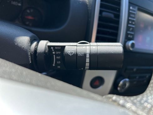 Used 2019 Nissan Frontier S image 25