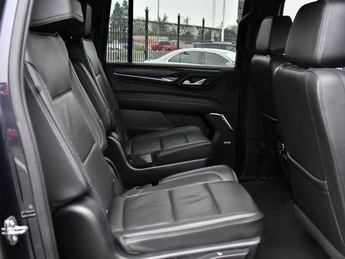 Used 2023 GMC Yukon XL Denali image 53