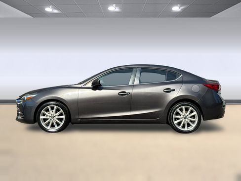 Used 2017 MAZDA MAZDA3 Touring FWD image 2