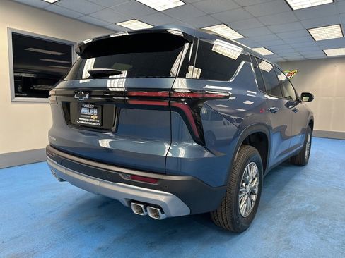 New 2026 Chevrolet Traverse LT image 2