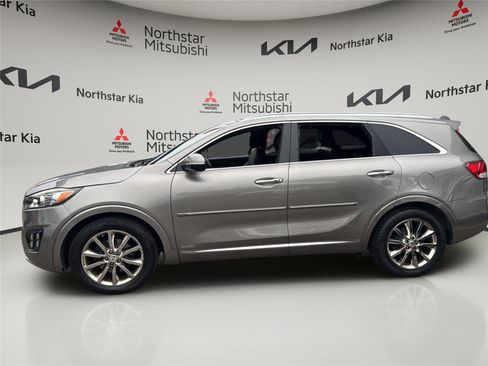 Used 2016 Kia Sorento SX w/ SXL Technology Package AWD/4WD image 2