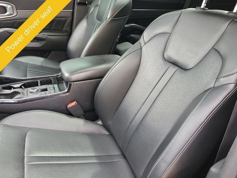 Certified 2022 Kia Sorento SX AWD/4WD image 11