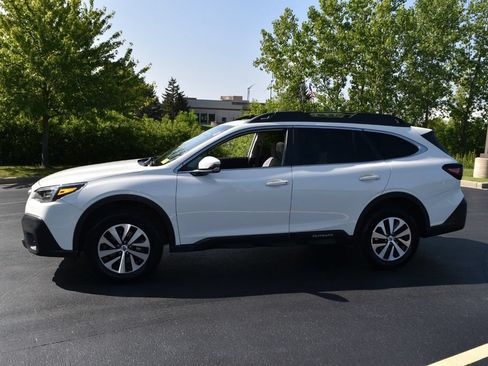 Used 2022 Subaru Outback Premium AWD/4WD image 11